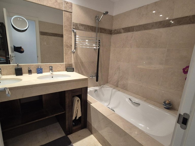 Apartment for Sale in Los Flamingos, Malaga 15