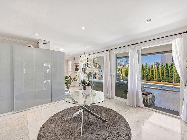 Villa for Sale in Bahía De Marbella, Malaga 17