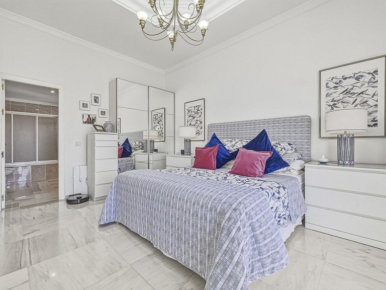 Villa for Sale in Bahía De Marbella, Malaga 31