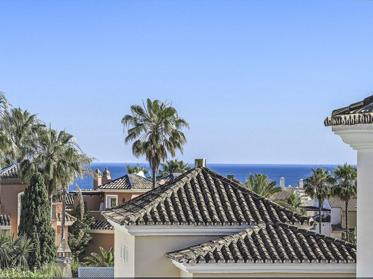 Villa for Sale in Bahía De Marbella, Malaga 35