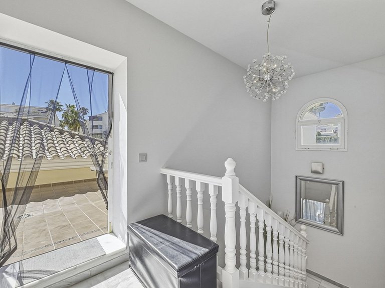 Villa for Sale in Bahía De Marbella, Malaga 39