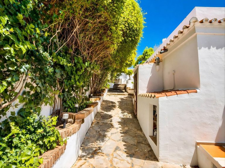 Villa for Sale in Manilva, Malaga 36