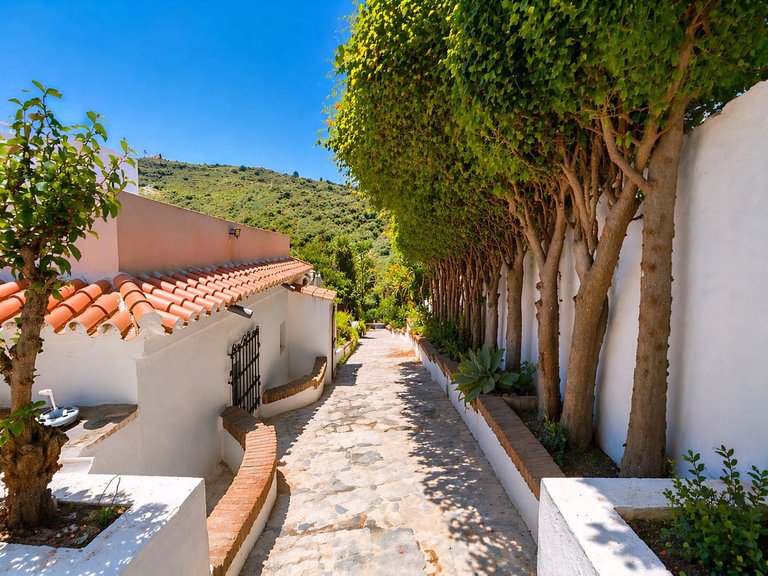 Villa for Sale in Manilva, Malaga 4