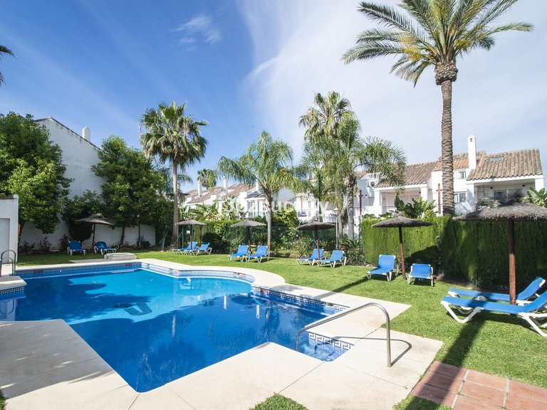 Villa for Sale in Nueva Andalucía, Malaga 1