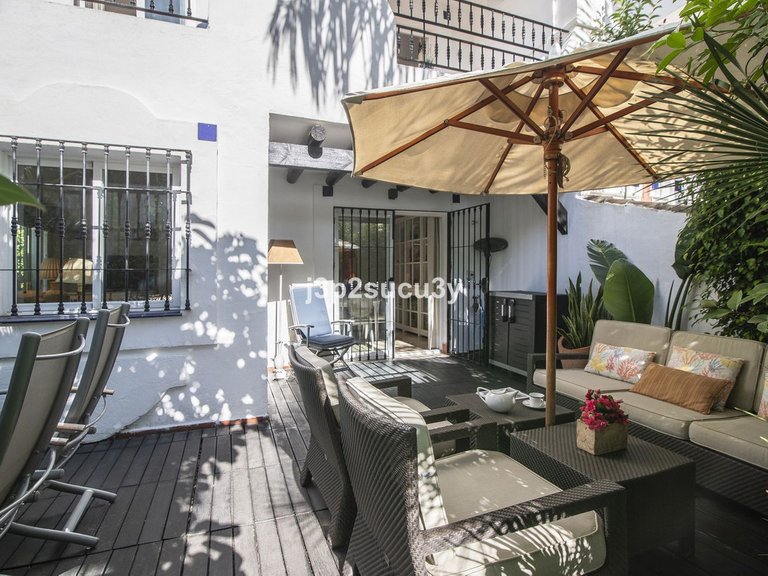 Villa for Sale in Nueva Andalucía, Malaga 11
