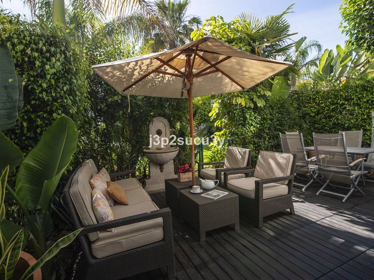 Villa for Sale in Nueva Andalucía, Malaga 12