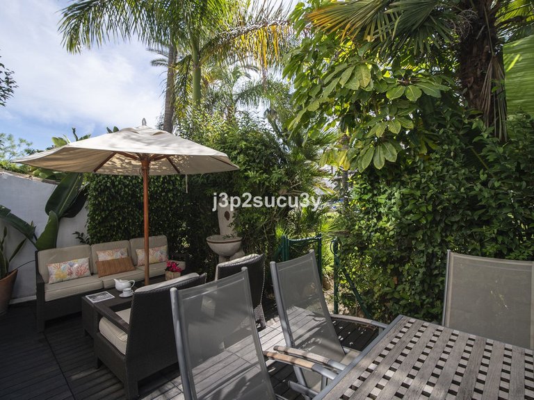 Villa for Sale in Nueva Andalucía, Malaga 13