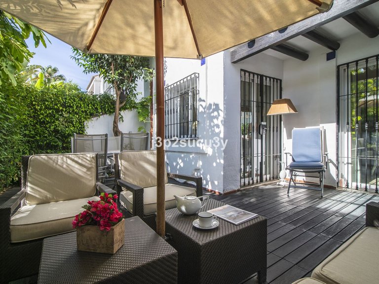 Villa for Sale in Nueva Andalucía, Malaga 14
