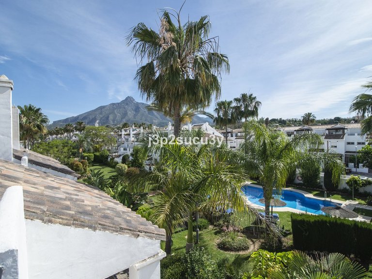 Villa for Sale in Nueva Andalucía, Malaga 32