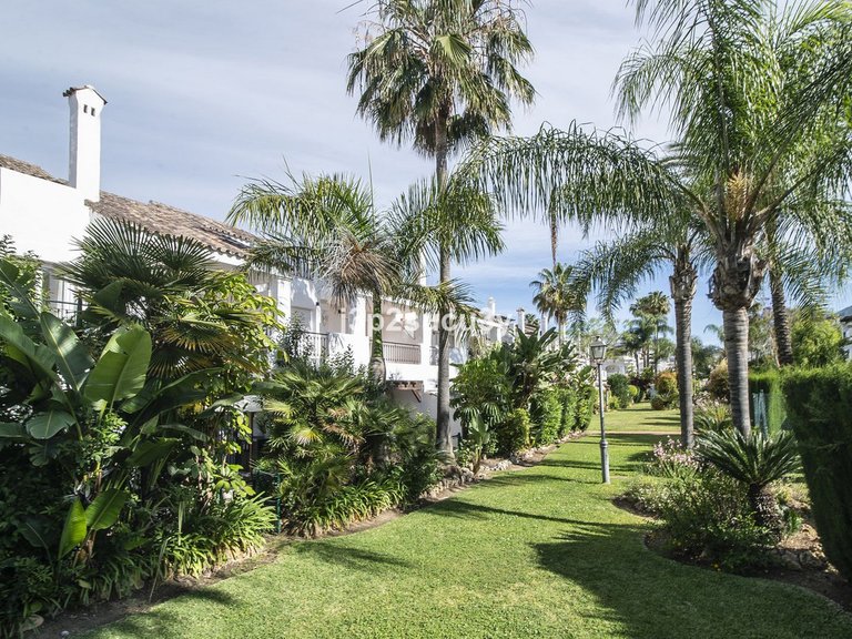 Villa for Sale in Nueva Andalucía, Malaga 35