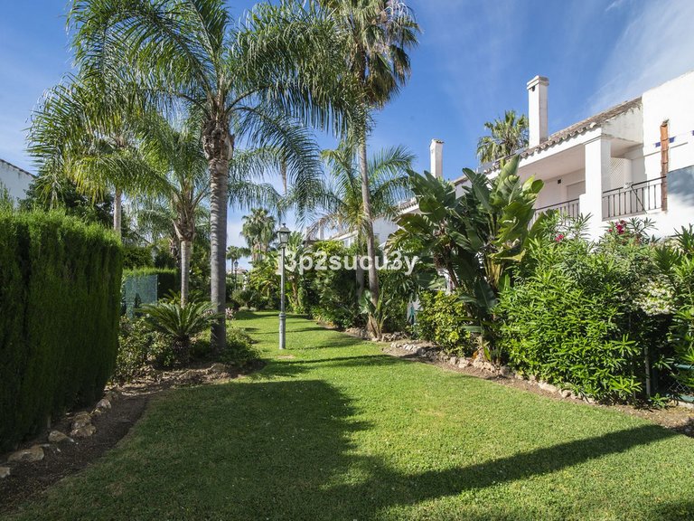 Villa for Sale in Nueva Andalucía, Malaga 36