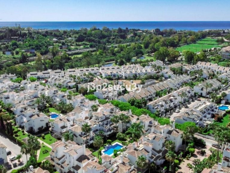 Villa for Sale in Nueva Andalucía, Malaga 39