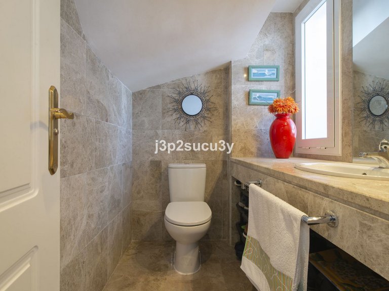 Villa for Sale in Nueva Andalucía, Malaga 4