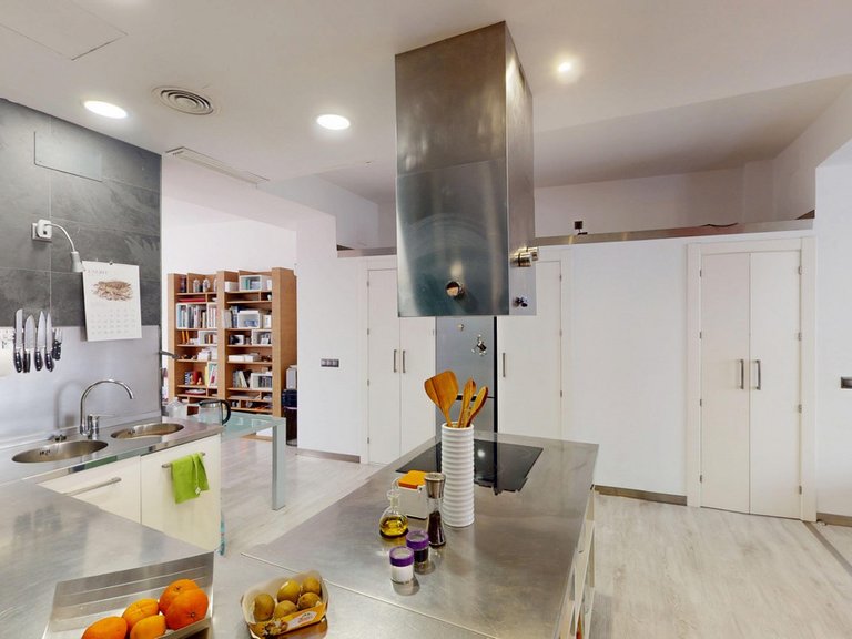 Villa for Sale in Málaga, Malaga 11