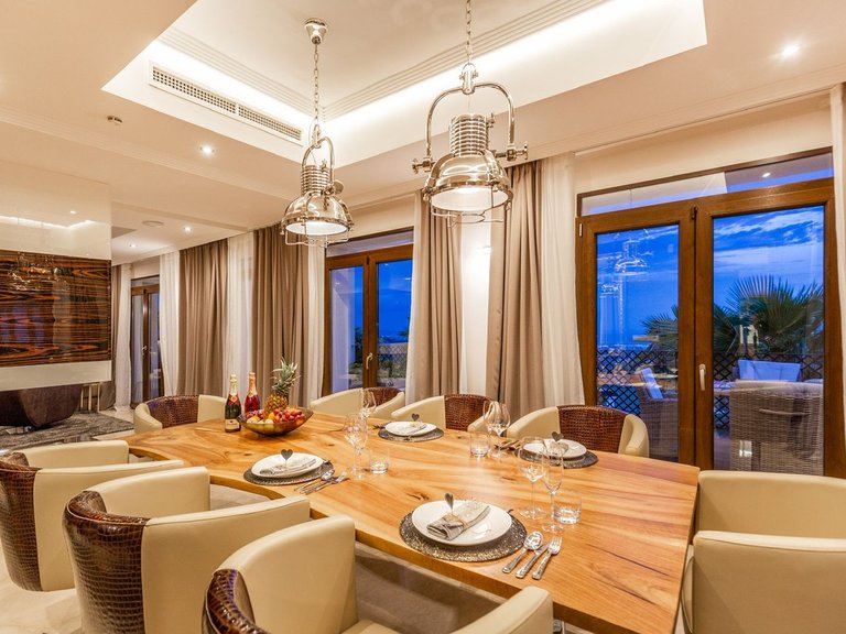 Villa for Sale in Benahavís, Malaga 12