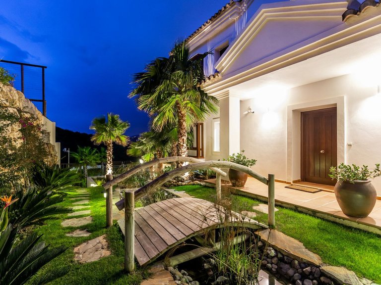 Villa for Sale in Benahavís, Malaga 16
