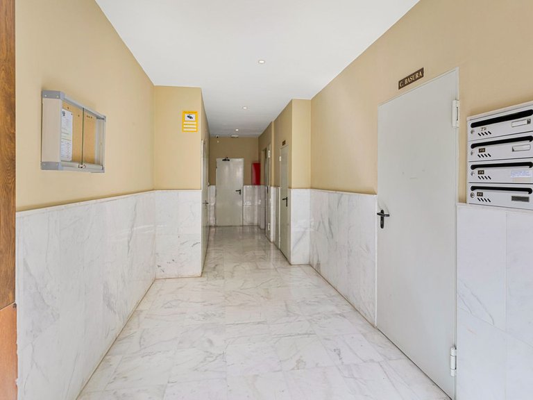 Apartment for Sale in Arroyo De La Miel, Malaga 32