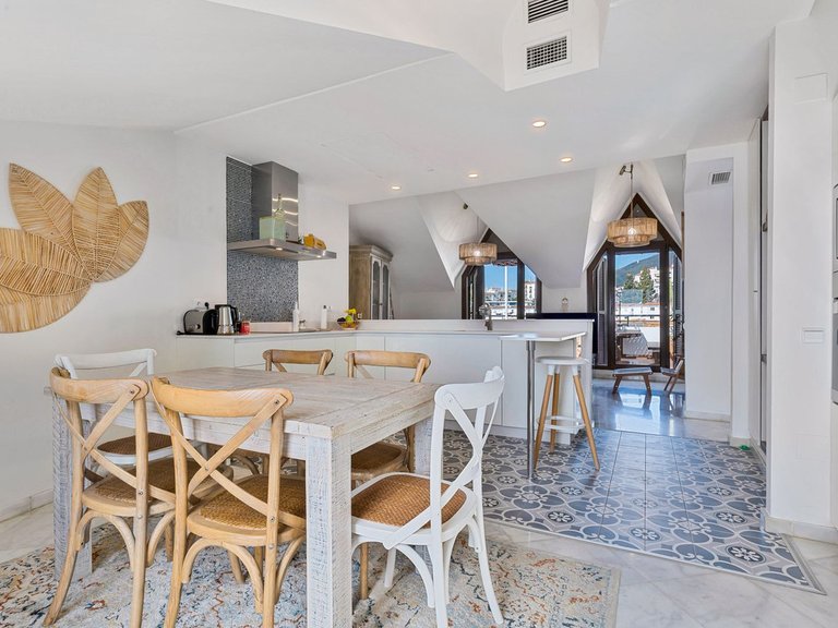 Apartment for Sale in Arroyo De La Miel, Malaga 6