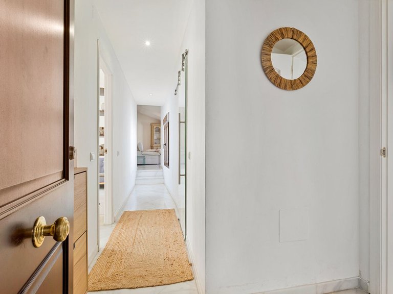 Apartment for Sale in Arroyo De La Miel, Malaga 7