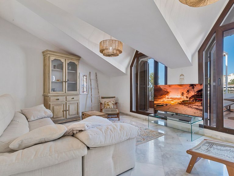 Apartment for Sale in Arroyo De La Miel, Malaga 9
