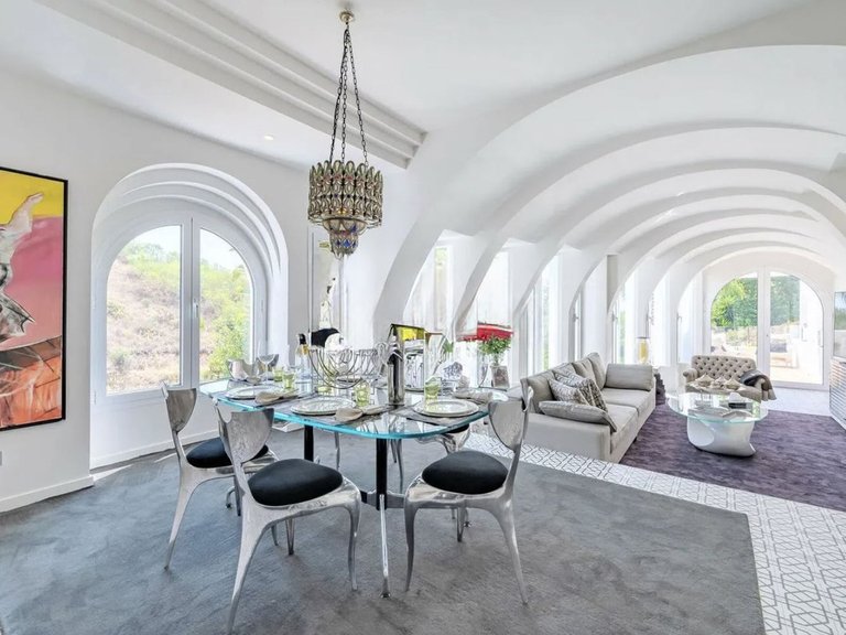 Villa for Sale in Marbella, Malaga 1