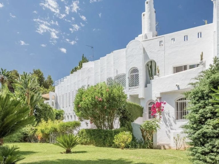 Villa for Sale in Marbella, Malaga 40
