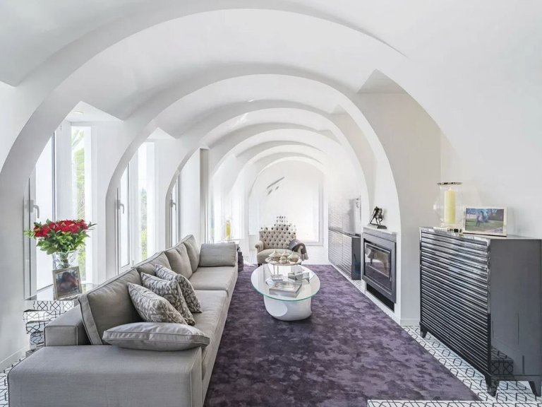 Villa for Sale in Marbella, Malaga 9