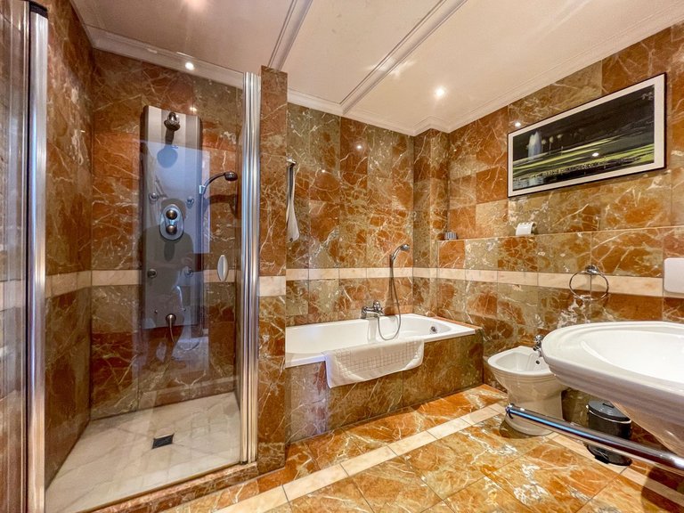 Villa for Sale in El Rosario, Malaga 16