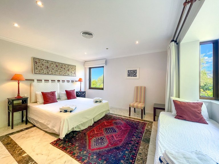 Villa for Sale in El Rosario, Malaga 17
