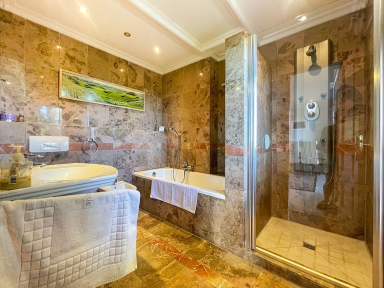 Villa for Sale in El Rosario, Malaga 22