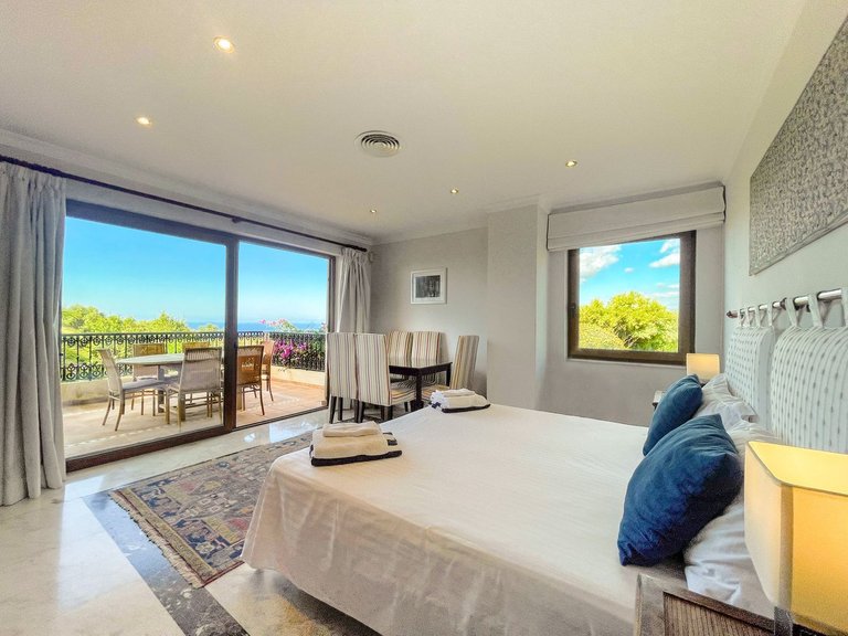 Villa for Sale in El Rosario, Malaga 23
