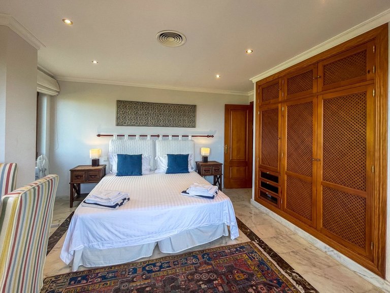 Villa for Sale in El Rosario, Malaga 24