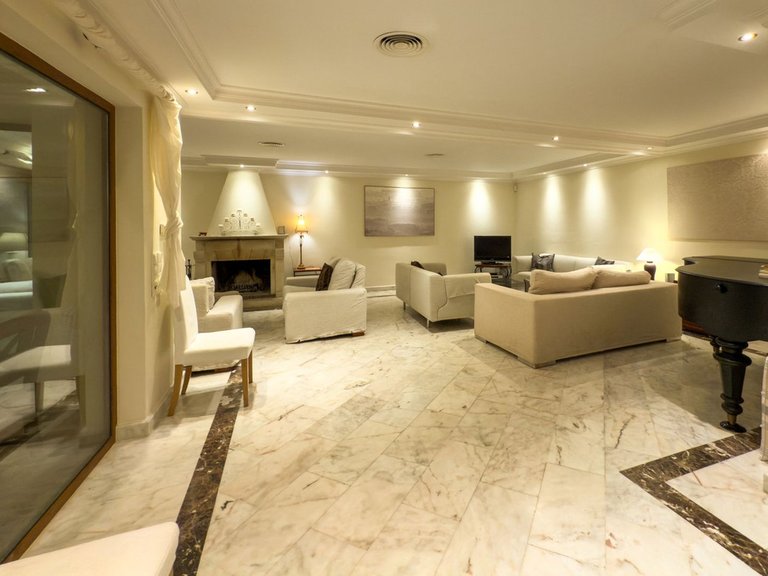 Villa for Sale in El Rosario, Malaga 3