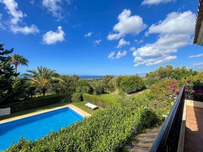 Villa for Sale in El Rosario, Malaga 7