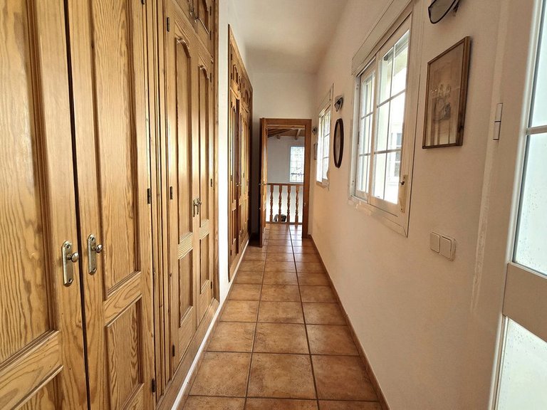 Villa for Sale in New Golden Mile, Malaga 20