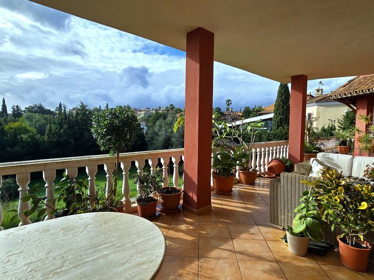 Villa for Sale in New Golden Mile, Malaga 22