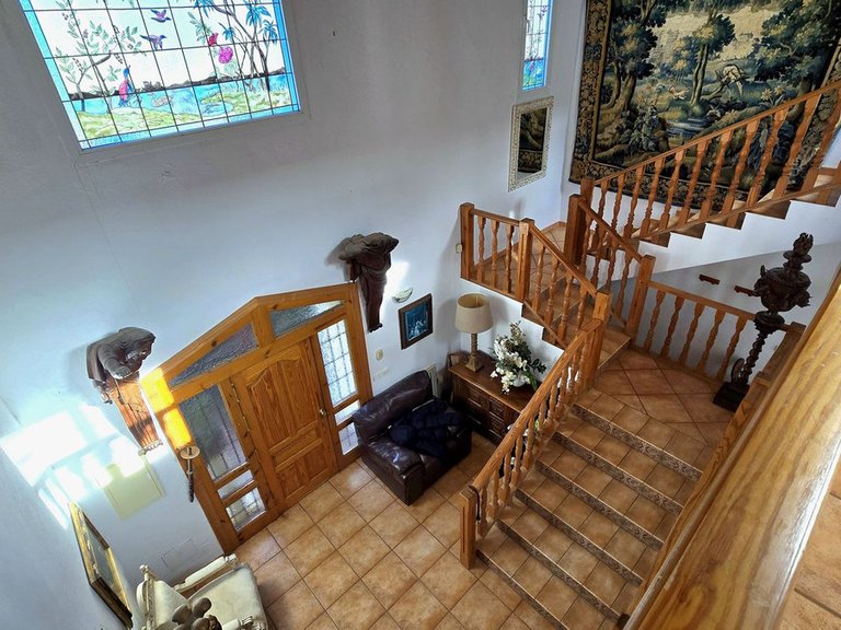 Villa for Sale in New Golden Mile, Malaga 26