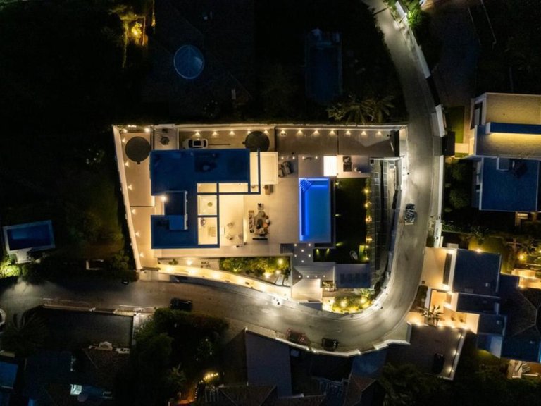 Villa for Sale in Benahavís, Malaga 24