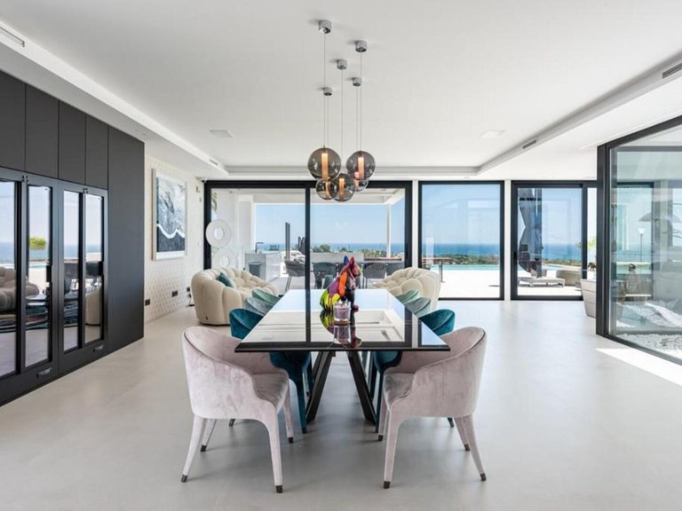 Villa for Sale in Benahavís, Malaga 3
