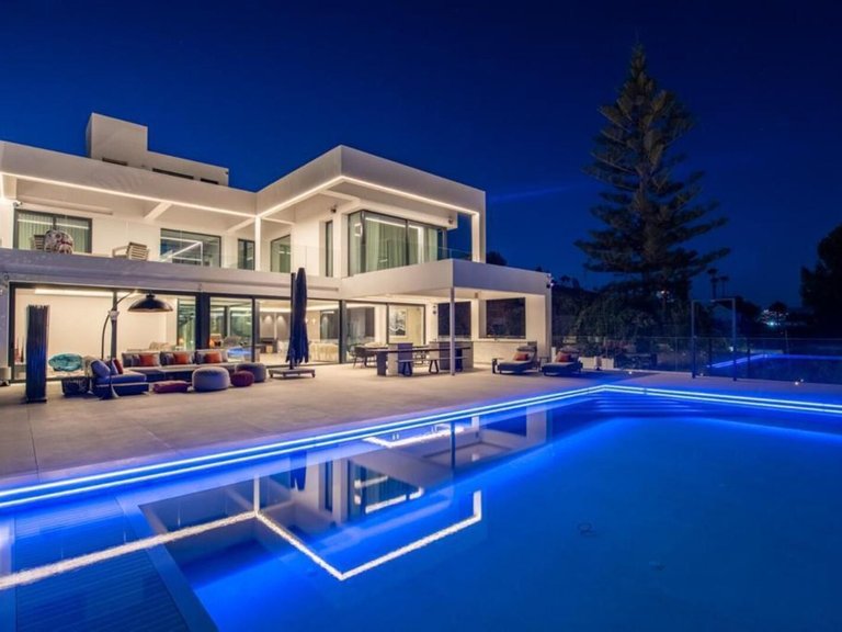 Villa for Sale in Benahavís, Malaga 49