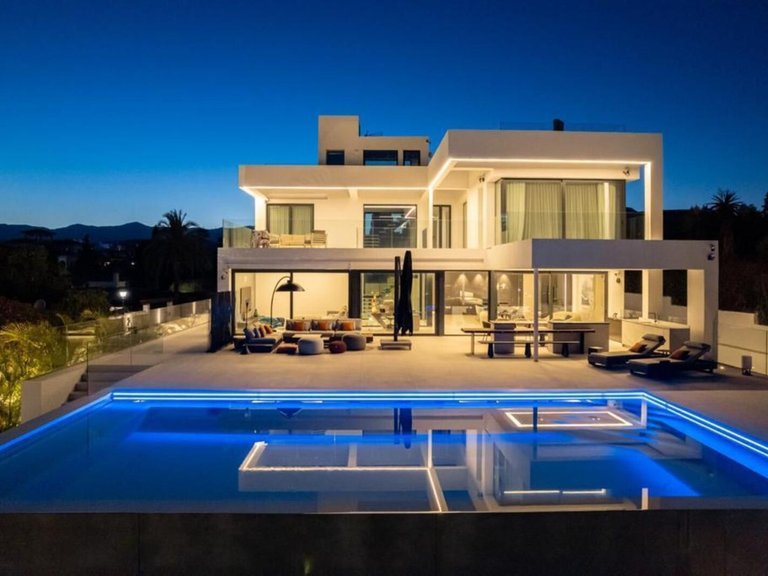 Villa for Sale in Benahavís, Malaga 51