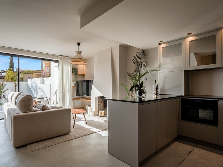 Villa for Sale in Nueva Andalucía, Malaga 5