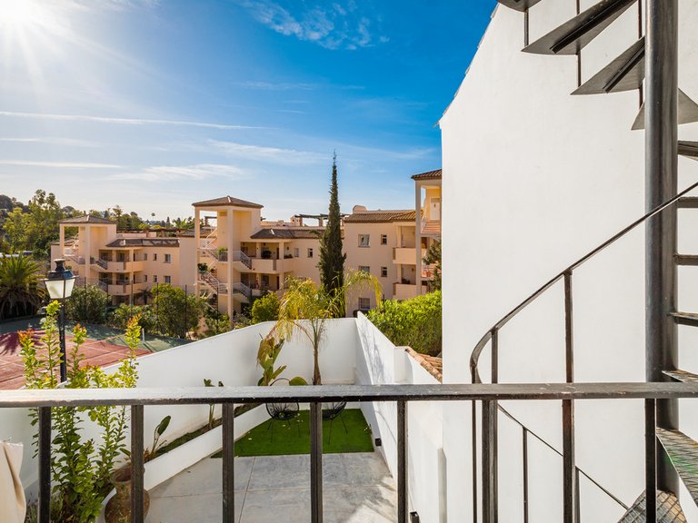 Villa for Sale in Nueva Andalucía, Malaga 8