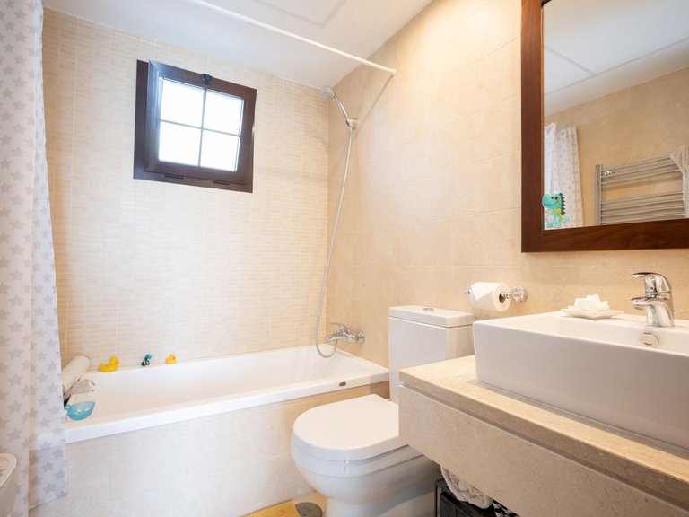 Apartment for Sale in Altos De Los Monteros, Malaga 28