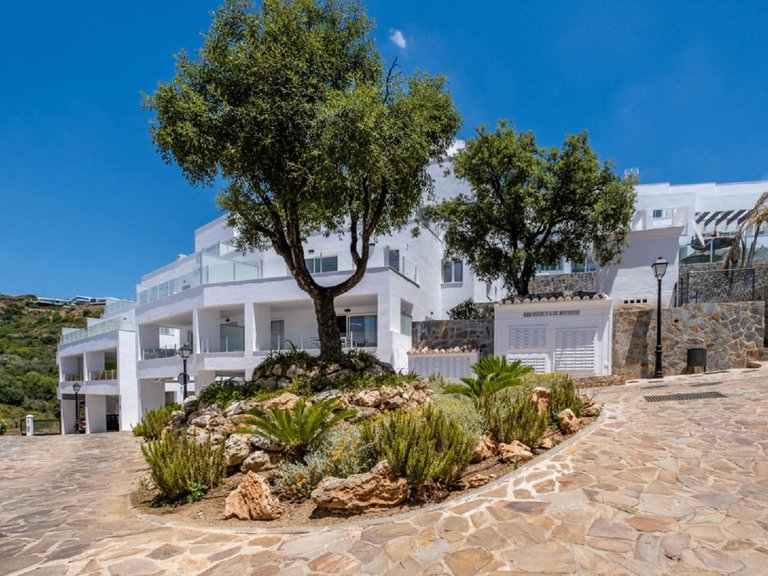 Apartment for Sale in Altos De Los Monteros, Malaga 32