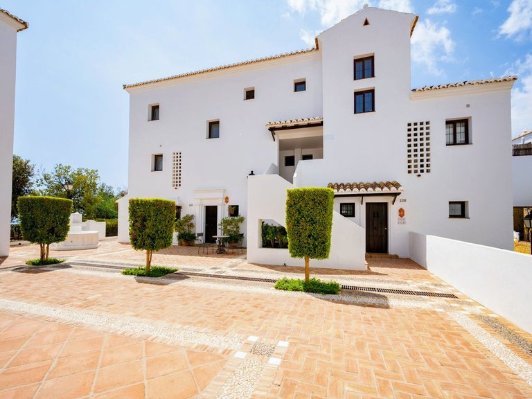 Apartment for Sale in Altos De Los Monteros, Malaga 36