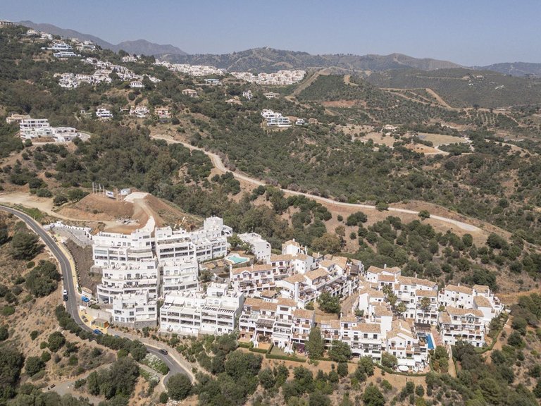 Apartment for Sale in Altos De Los Monteros, Malaga 41