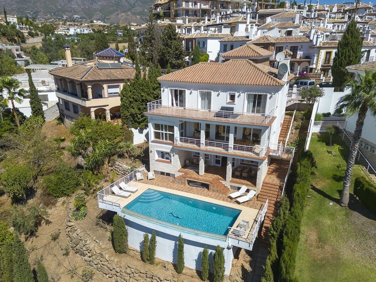 Villa for Sale in Mijas, Malaga 3