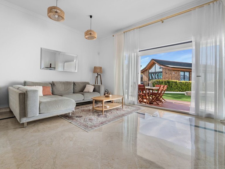 Apartment for Sale in Benahavís, Malaga 11