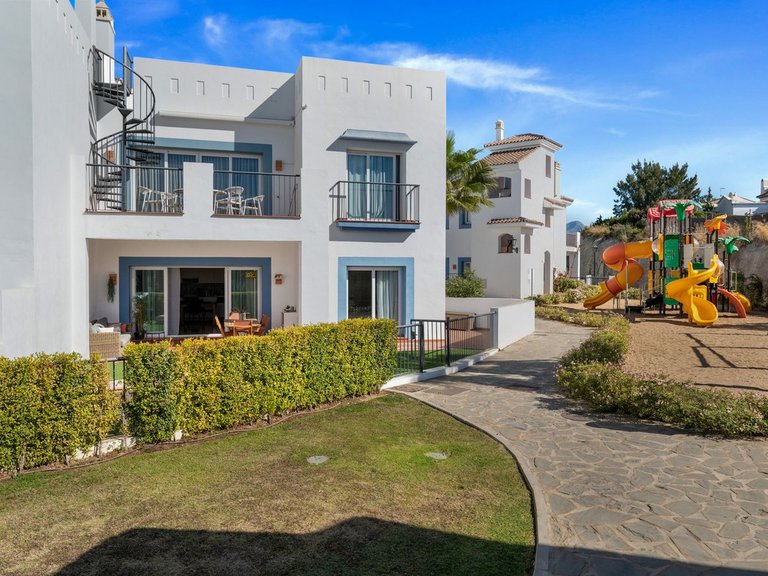 Apartment for Sale in Benahavís, Malaga 32